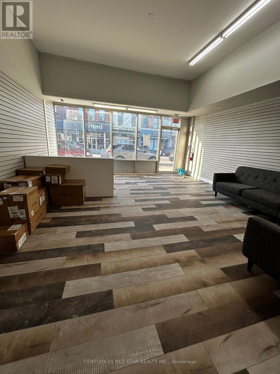 Main - 368 Dundas Street, Woodstock, Ontario  N4S 1B7 - Photo 3 - X12996836