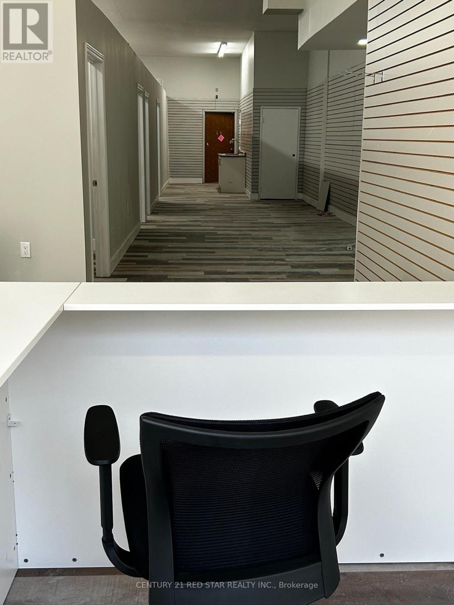 Main - 368 Dundas Street, Woodstock, Ontario  N4S 1B7 - Photo 5 - X12996836