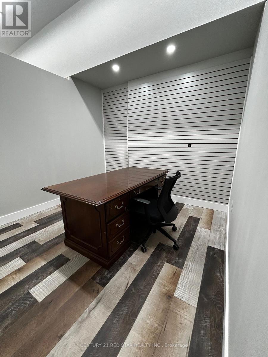 Main - 368 Dundas Street, Woodstock, Ontario  N4S 1B7 - Photo 7 - X12996836