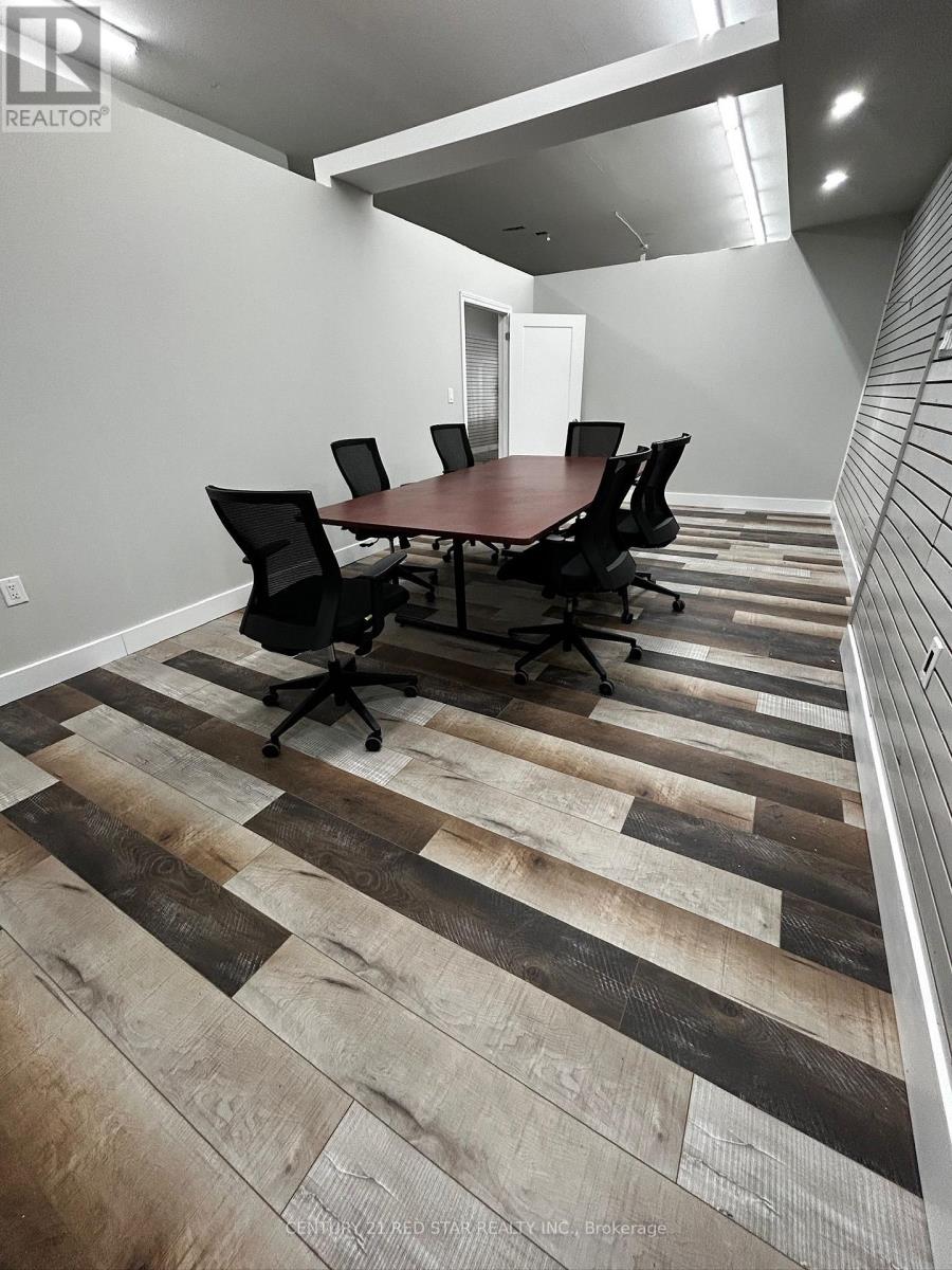 Main - 368 Dundas Street, Woodstock, Ontario  N4S 1B7 - Photo 9 - X12996836