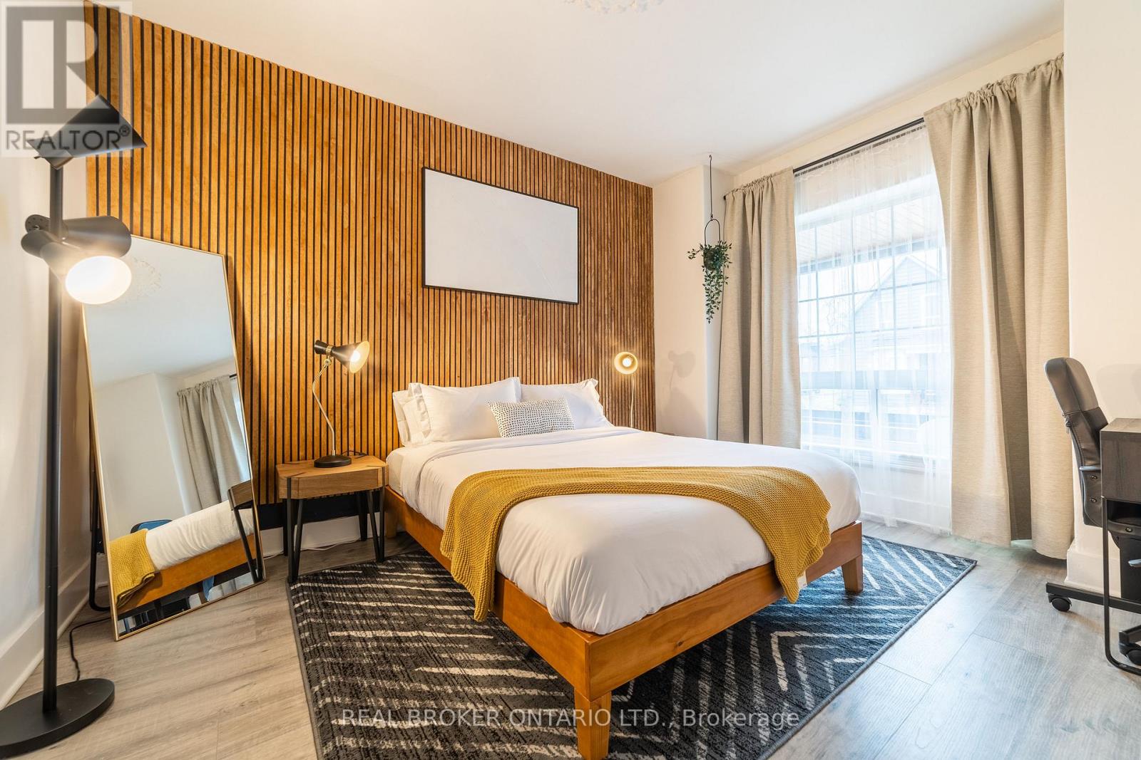 19 Century Street, Hamilton, Ontario  L8L 1V7 - Photo 7 - X12996844