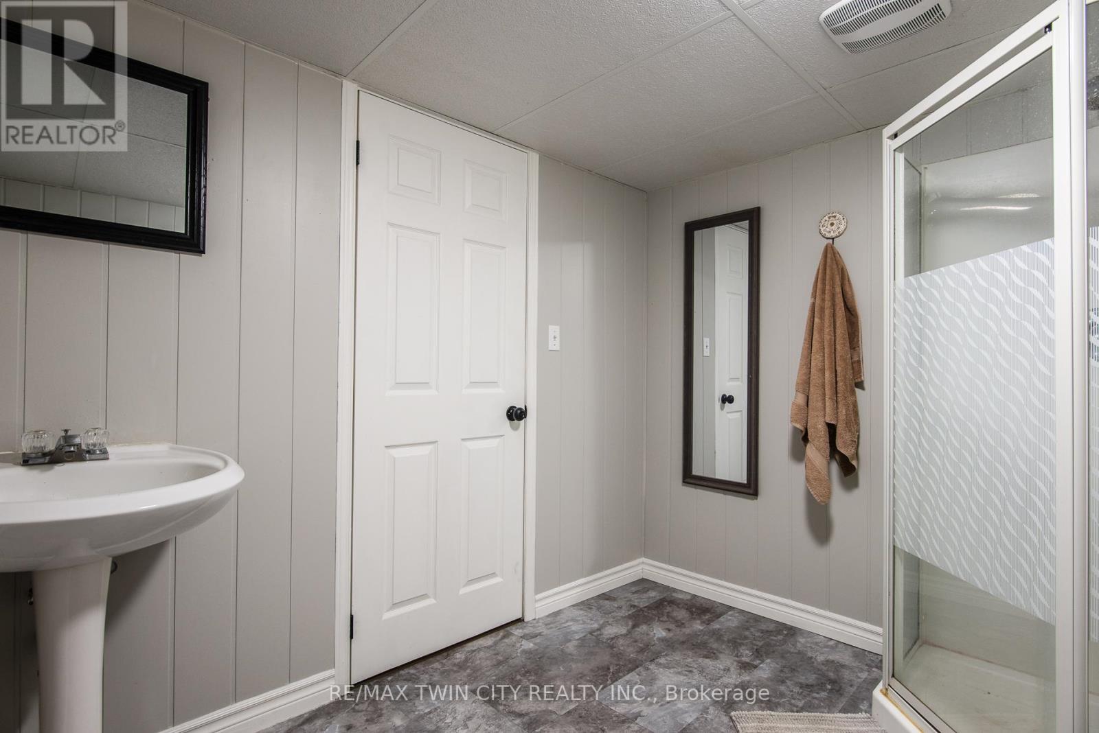 13 - 20 Forrest Avenue W, Wilmot, Ontario  N3A 1Y2 - Photo 36 - X12996904