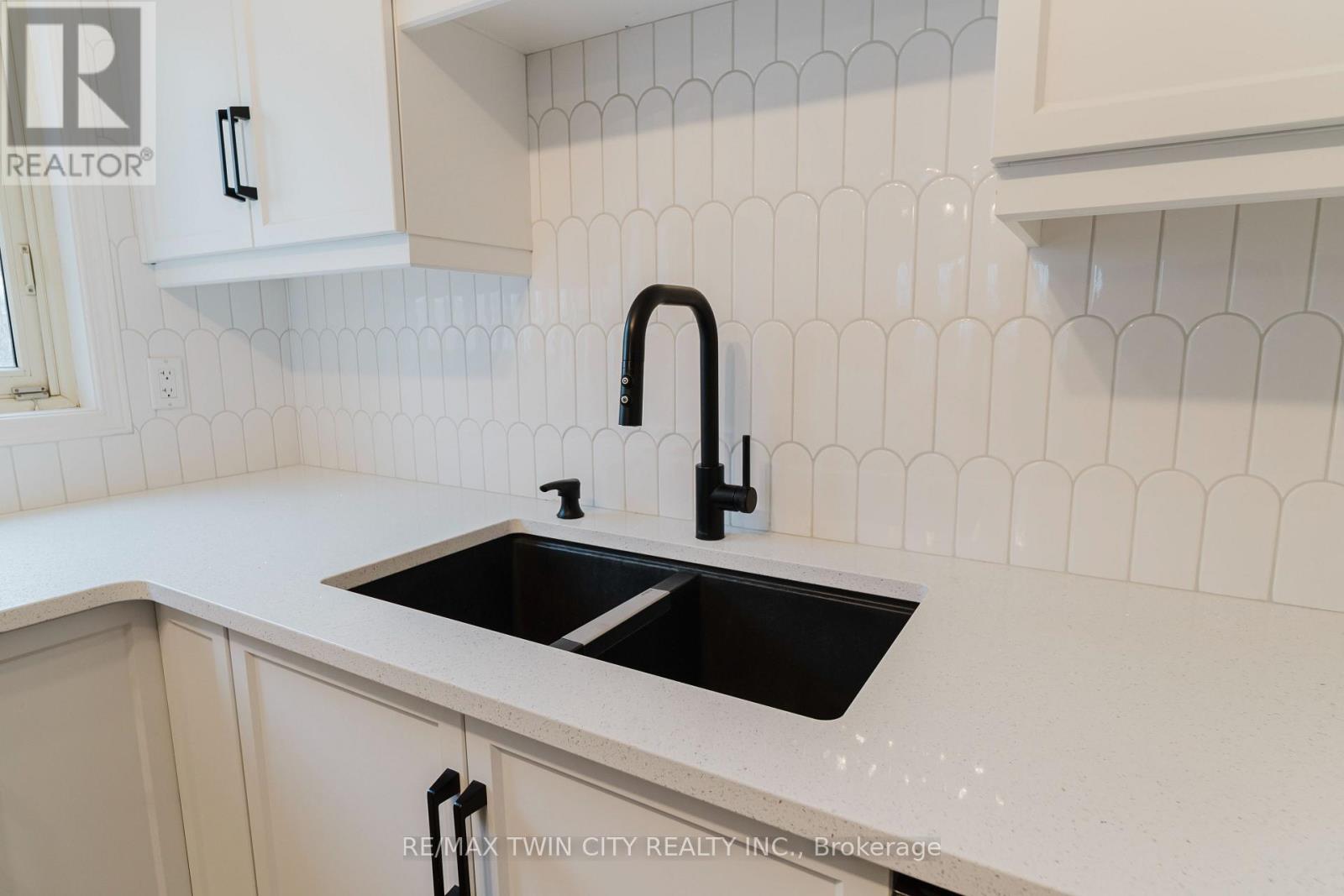 13 - 20 Forrest Avenue W, Wilmot, Ontario  N3A 1Y2 - Photo 8 - X12996904