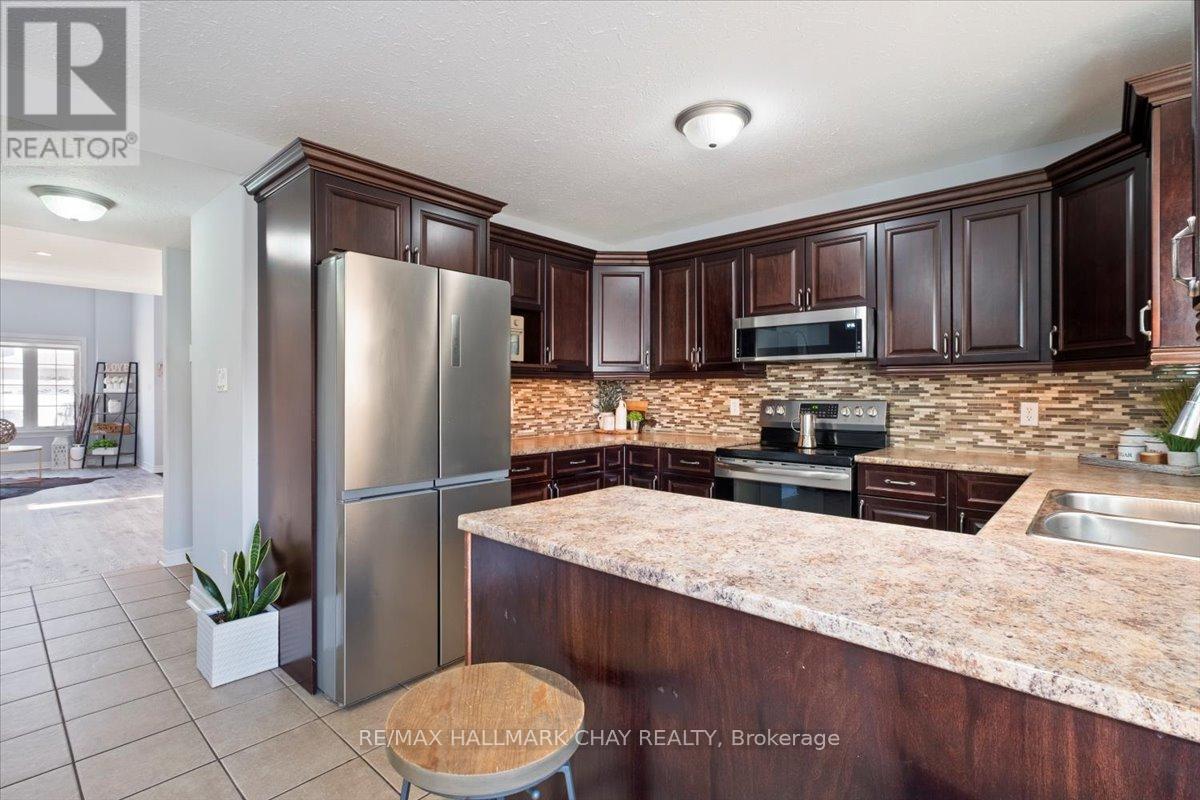 112 Silk Drive, Shelburne, Ontario  L9V 3E2 - Photo 14 - X12996980