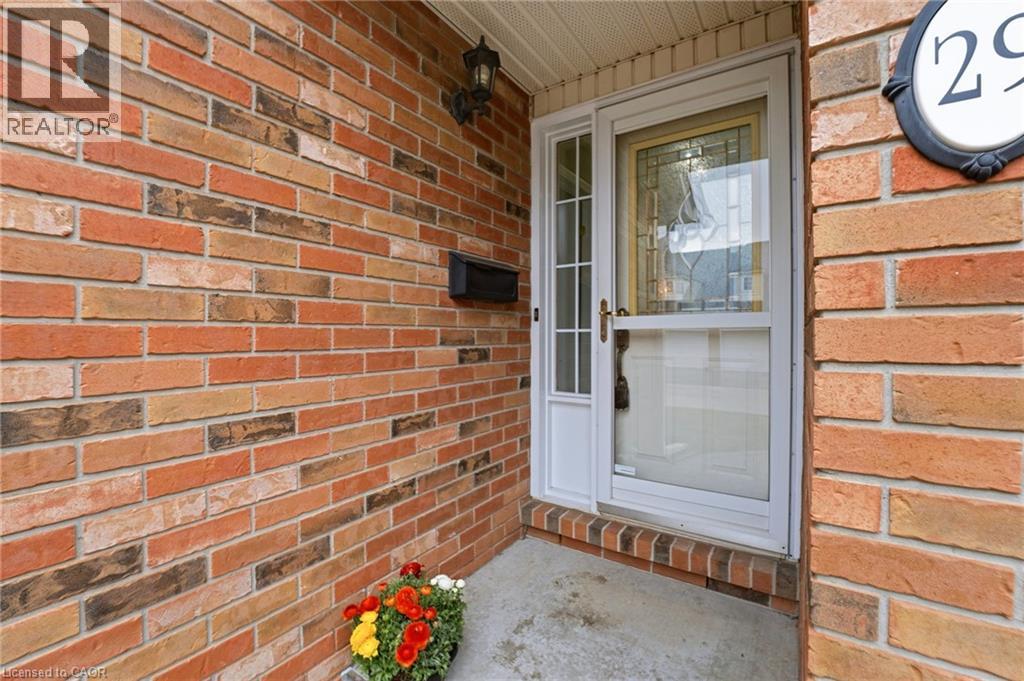 222 Fellowes Crescent Unit# 29, Waterdown, Ontario  L8B 0R1 - Photo 5 - 40820393