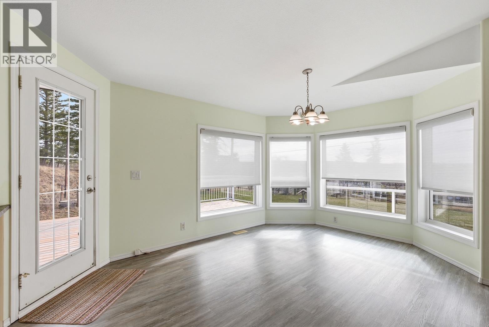 97 Valley Road, 150 Mile House, British Columbia  V0K 2G0 - Photo 11 - R3110594