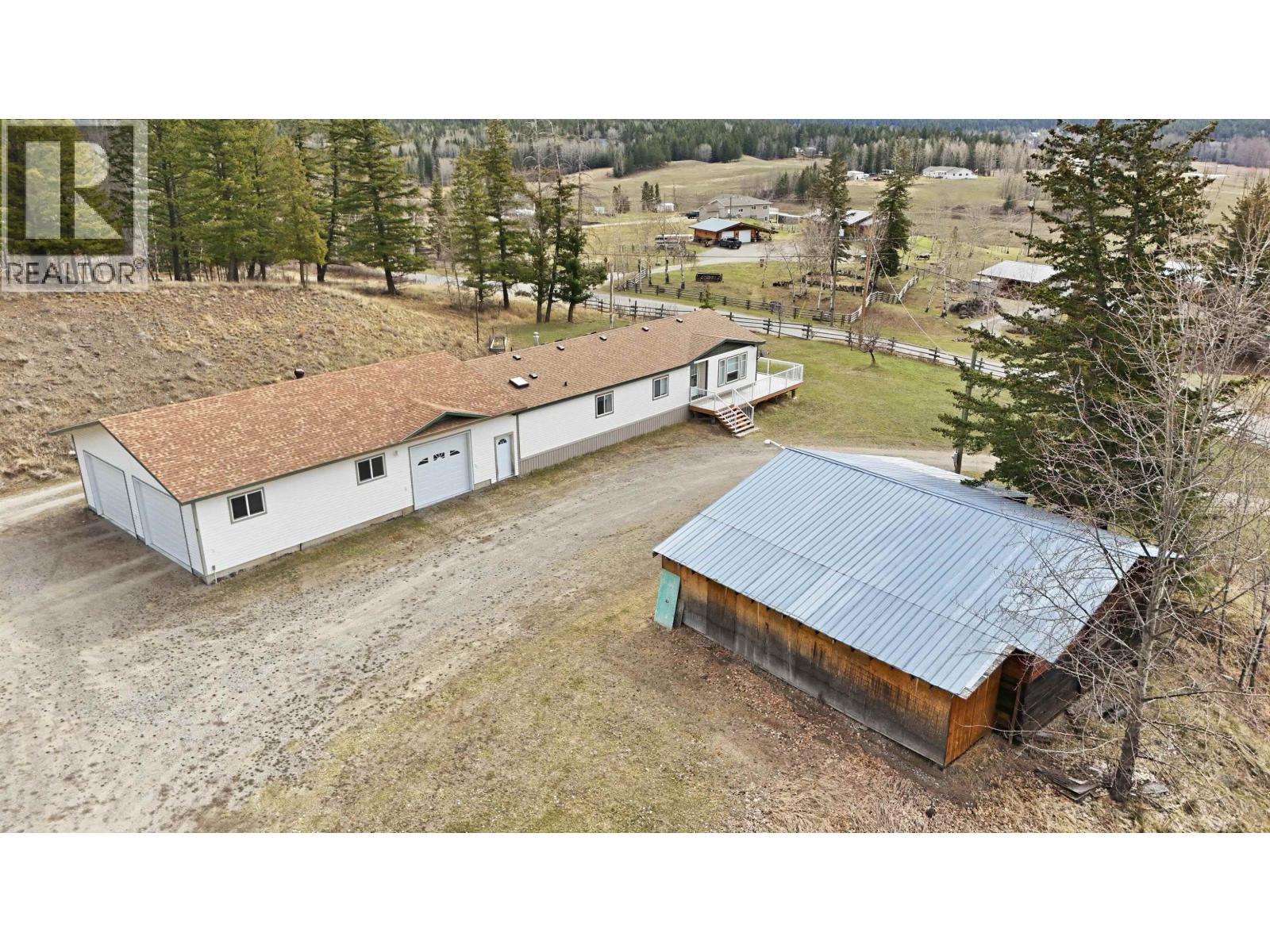 97 Valley Road, 150 Mile House, British Columbia  V0K 2G0 - Photo 2 - R3110594