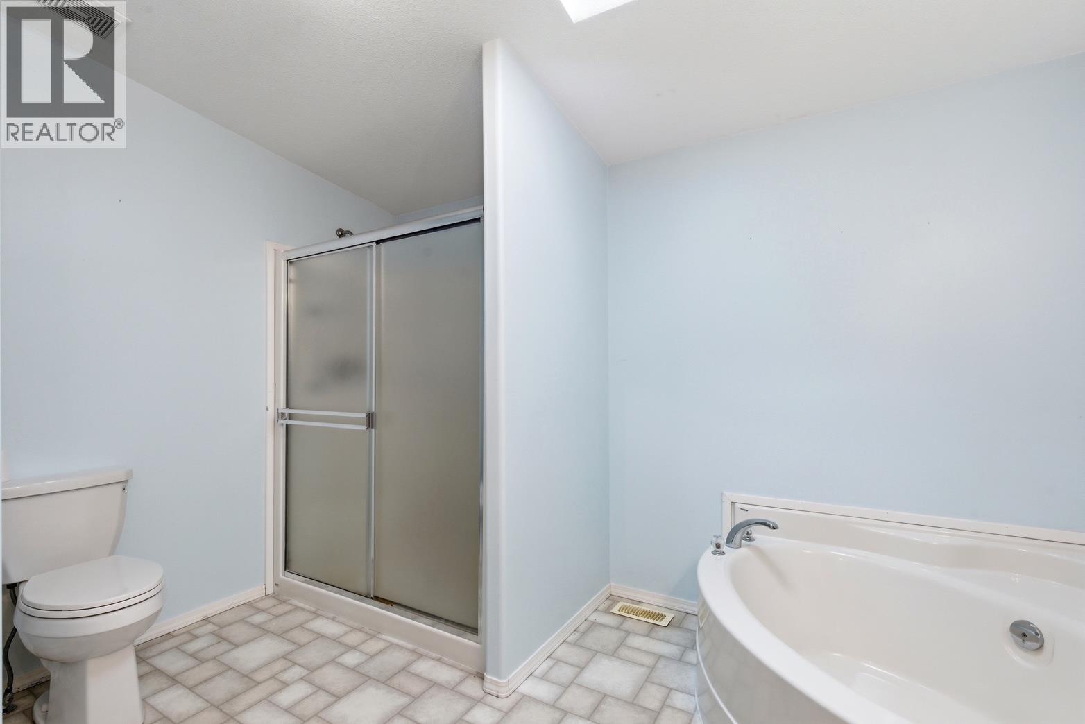 97 Valley Road, 150 Mile House, British Columbia  V0K 2G0 - Photo 19 - R3110594