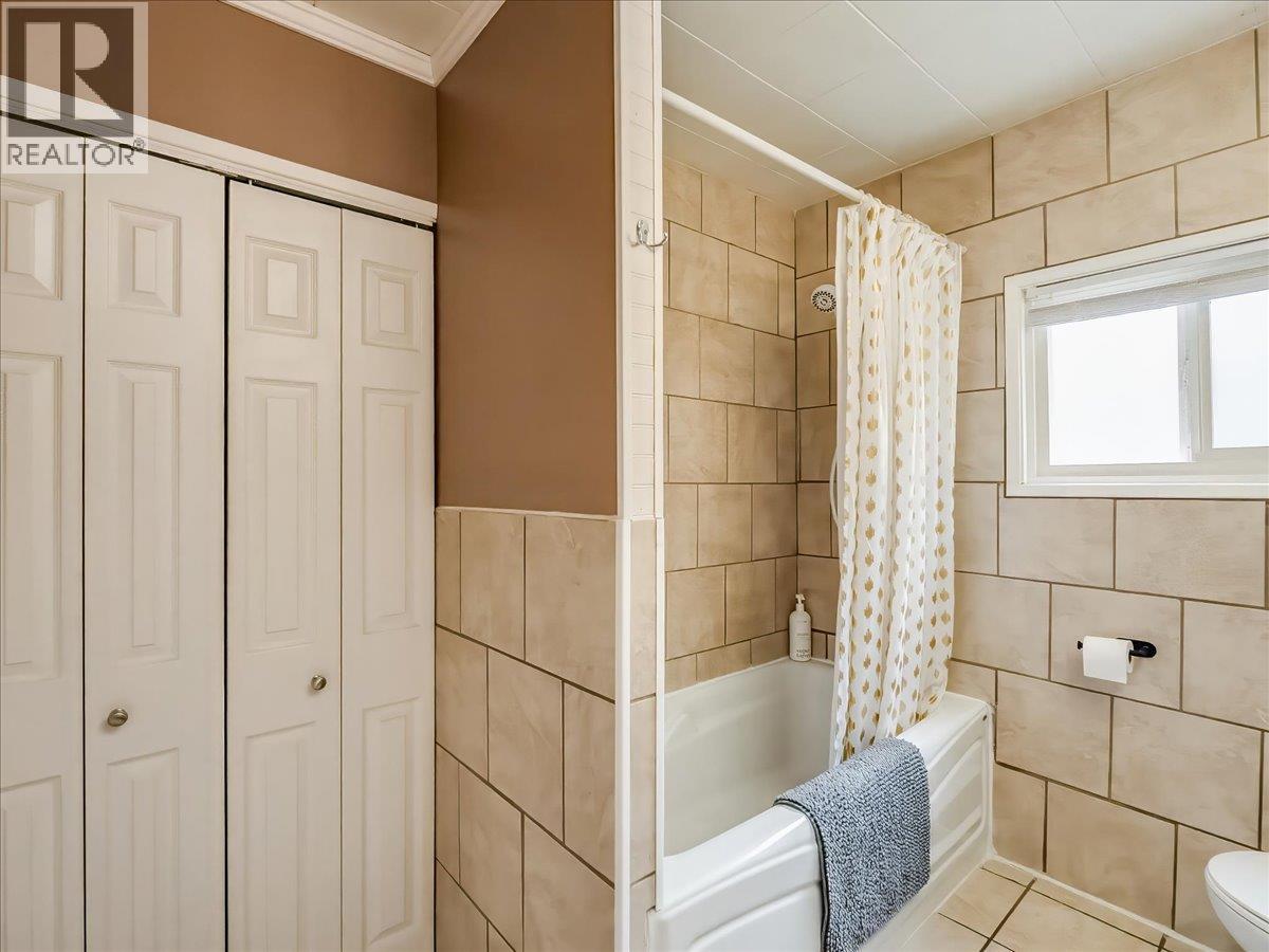 2006 Daniel Street, Trail, British Columbia  V1R 4G9 - Photo 27 - 10382701