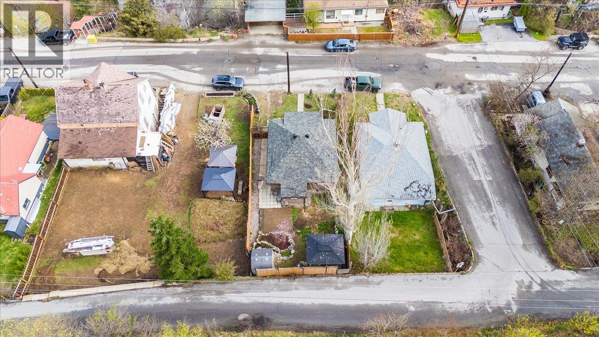 2006 Daniel Street, Trail, British Columbia  V1R 4G9 - Photo 37 - 10382701