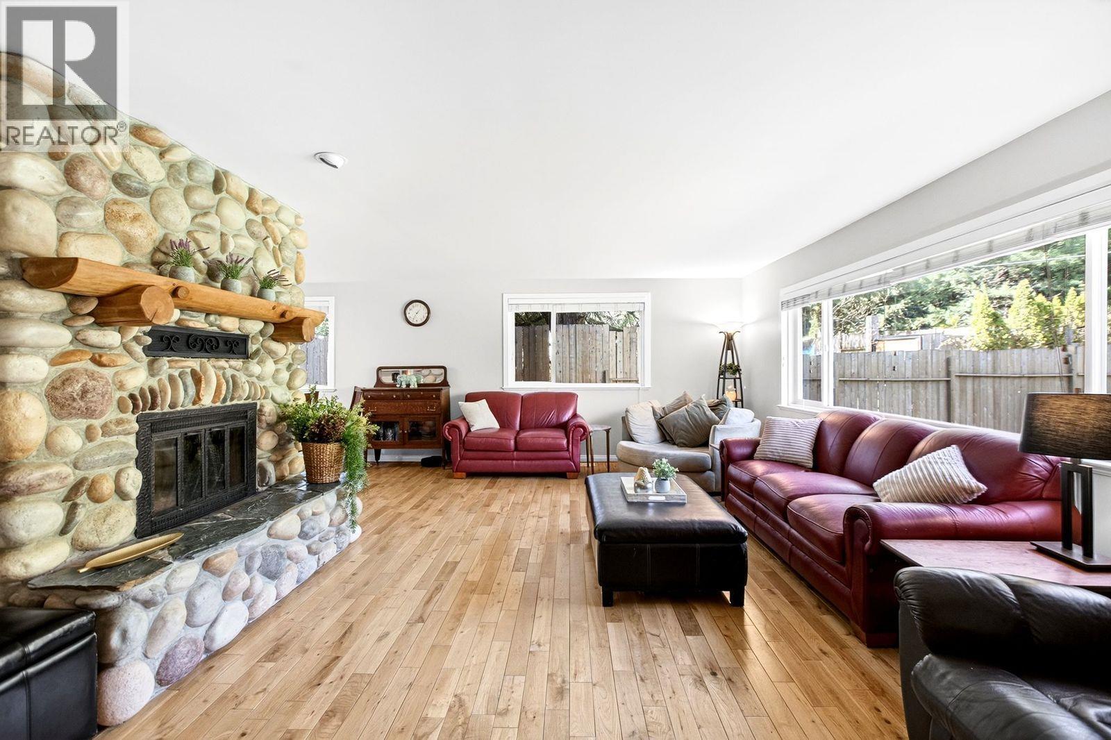 27656 110 Avenue, Maple Ridge, British Columbia  V2W 1P6 - Photo 4 - R3111157