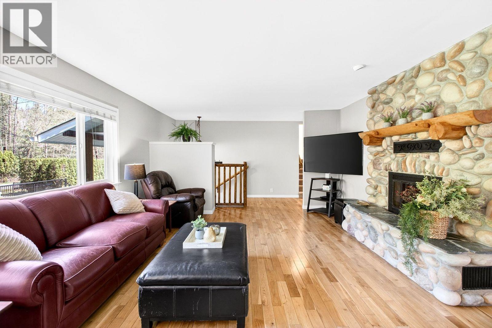 27656 110 Avenue, Maple Ridge, British Columbia  V2W 1P6 - Photo 5 - R3111157