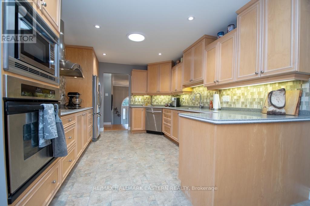 4 Huntingwood Crescent, Kawartha Lakes, Ontario  K0M 1A0 - Photo 14 - X12997250