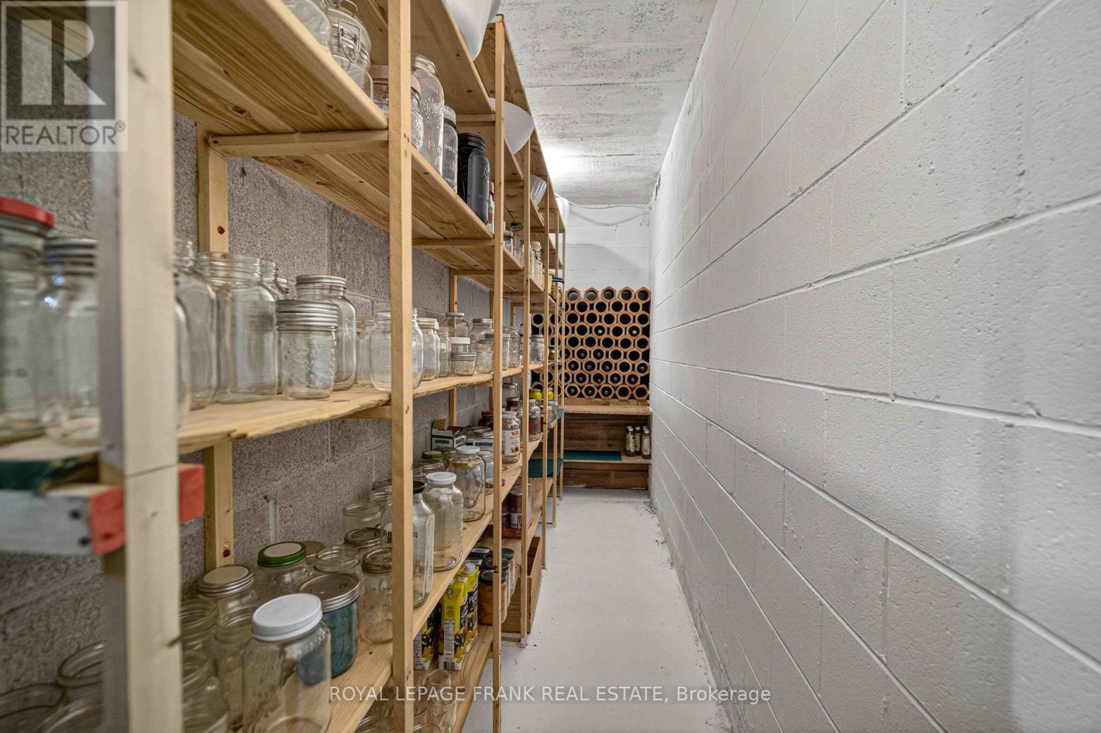 832 Parkhill Road W, Peterborough, Ontario  K9J 6P1 - Photo 29 - X12997276