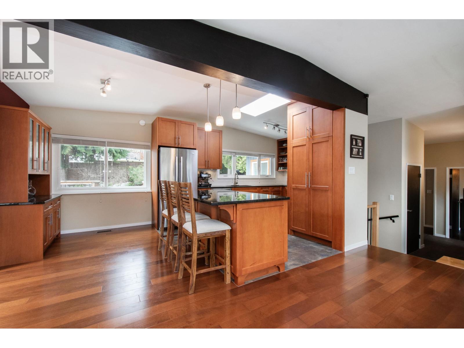 2175 Greylynn Crescent, North Vancouver, British Columbia  V7J 2X6 - Photo 9 - R3110704