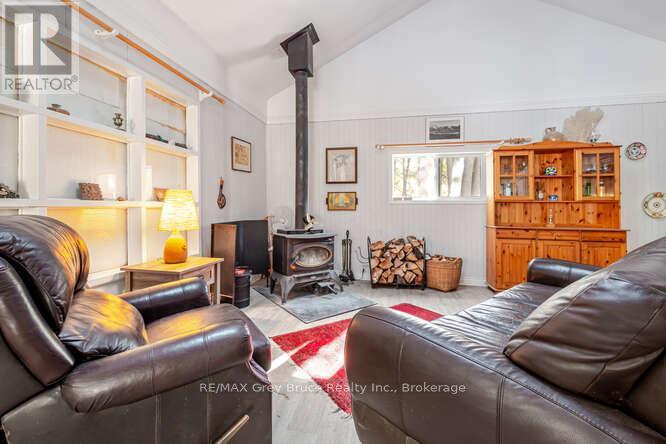 52 Spry Lake Road, South Bruce Peninsula, Ontario  N0H 2T0 - Photo 10 - X12996998