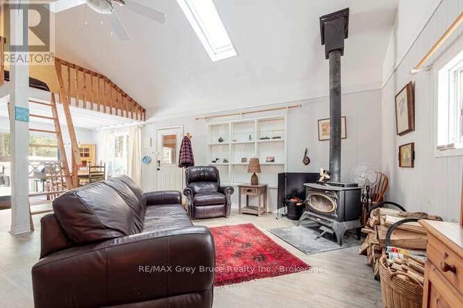 52 Spry Lake Road, South Bruce Peninsula, Ontario  N0H 2T0 - Photo 12 - X12996998