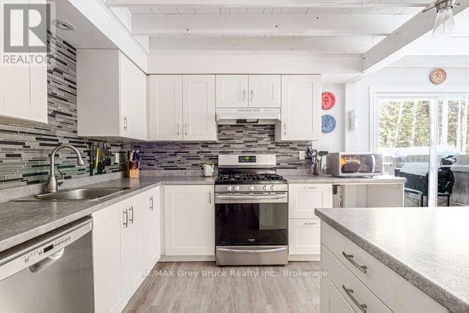 52 Spry Lake Road, South Bruce Peninsula, Ontario  N0H 2T0 - Photo 14 - X12996998