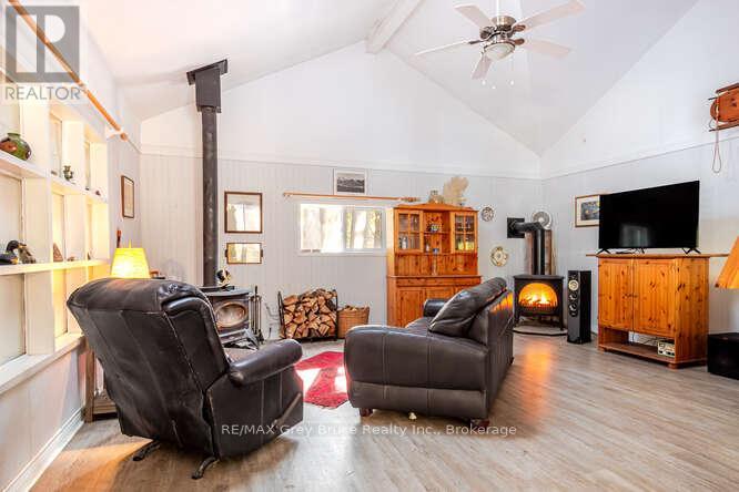 52 Spry Lake Road, South Bruce Peninsula, Ontario  N0H 2T0 - Photo 9 - X12996998