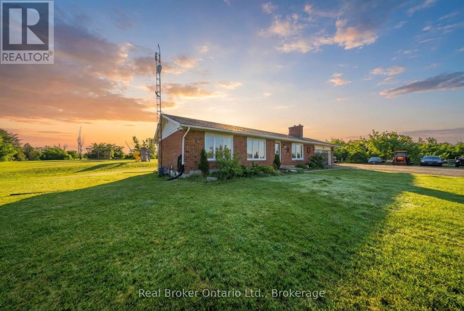 9639 Sideroad 27 Side Road, Erin, Ontario  N0B 1T0 - Photo 2 - X12997006