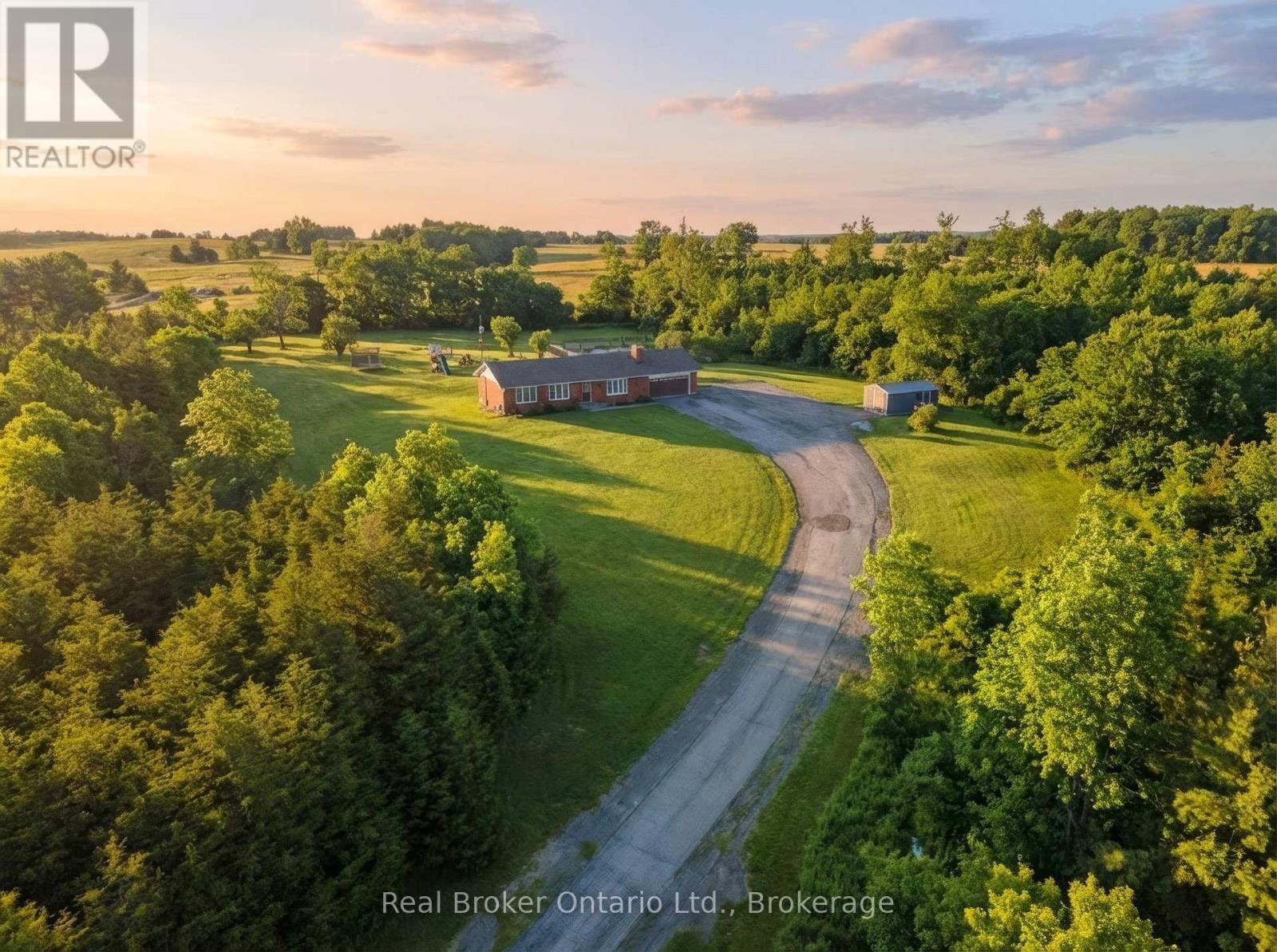 9639 Sideroad 27 Side Road, Erin, Ontario  N0B 1T0 - Photo 4 - X12997006