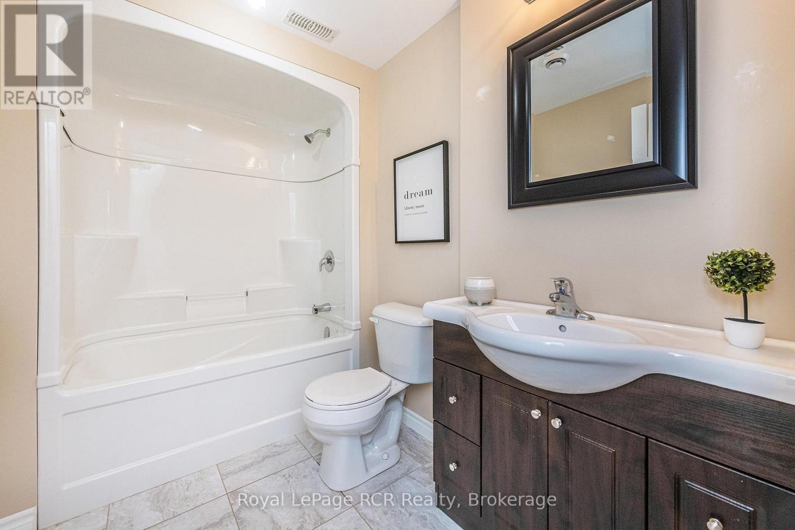 760 16th Street, Hanover, Ontario  N4N 3W8 - Photo 19 - X12997070