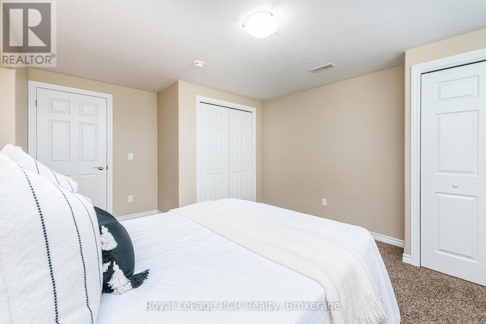 760 16th Street, Hanover, Ontario  N4N 3W8 - Photo 21 - X12997070