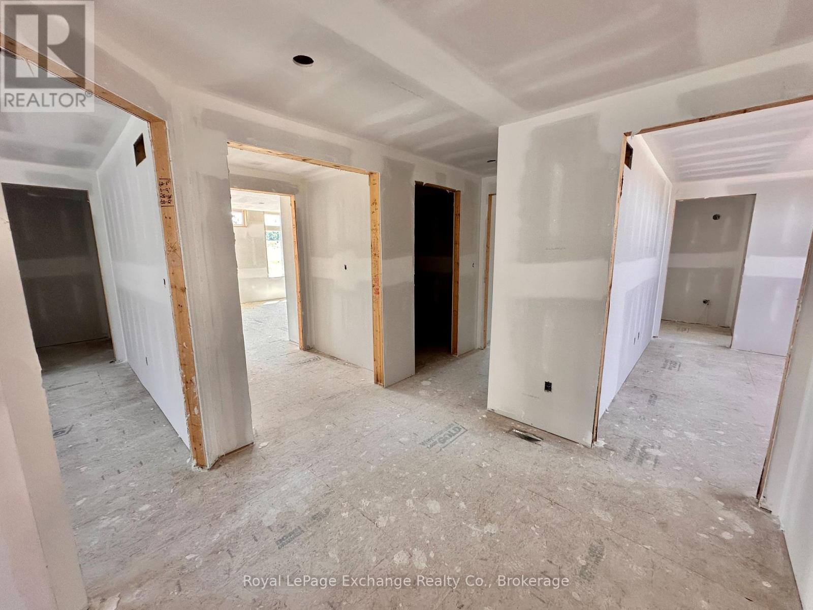 86 Inverness Street N, Kincardine, Ontario  N2Z 2Z4 - Photo 5 - X12997156