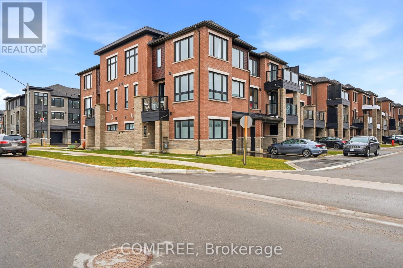 1 RED MAPLE LANE, Barrie, Ontario