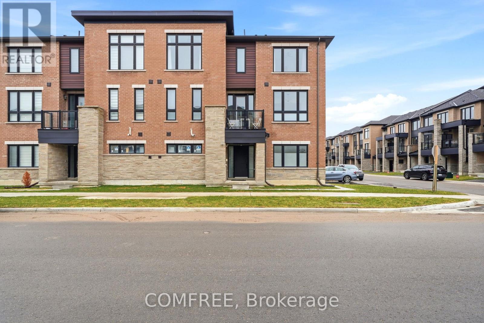 1 Red Maple Lane, Barrie, Ontario L9J 0N4 - Photo 2 - S12997116