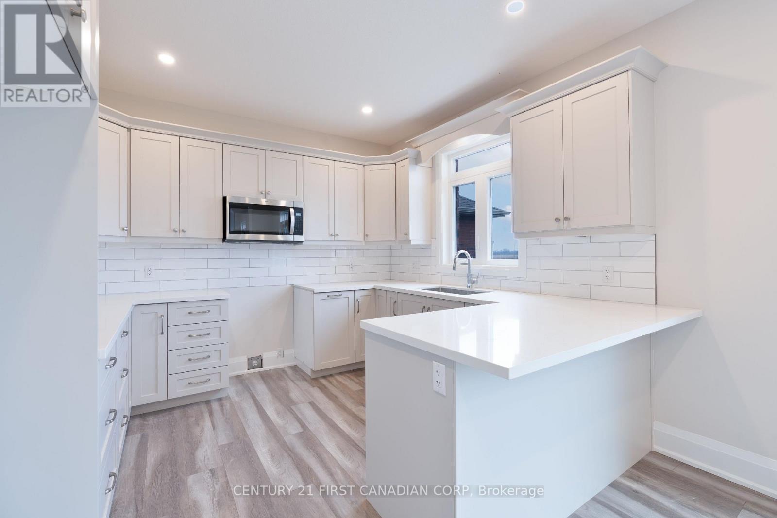 240 Leitch Street, Dutton/dunwich, Ontario  N0L 1J0 - Photo 11 - X12996996