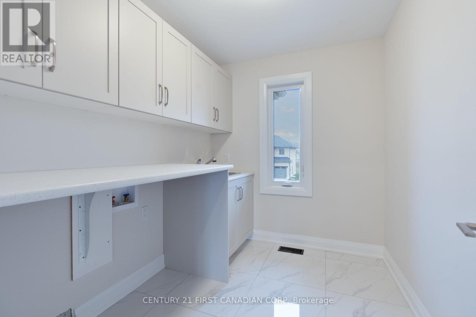 240 Leitch Street, Dutton/dunwich, Ontario  N0L 1J0 - Photo 18 - X12996996