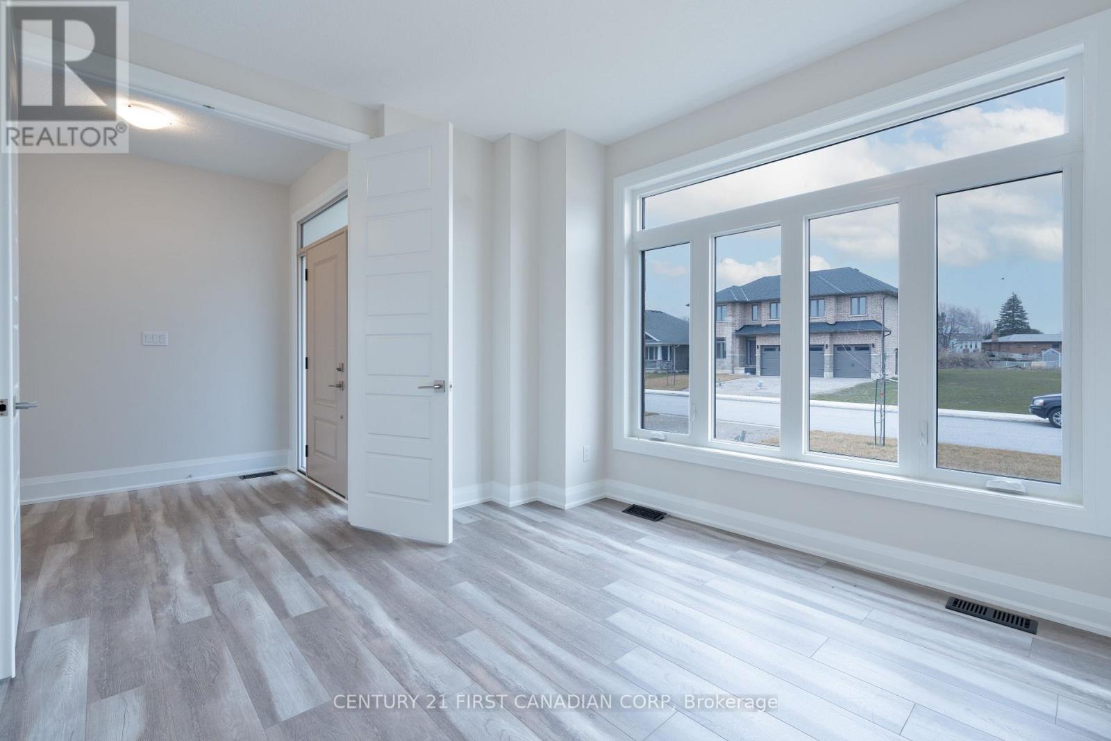 240 Leitch Street, Dutton/dunwich, Ontario  N0L 1J0 - Photo 4 - X12996996