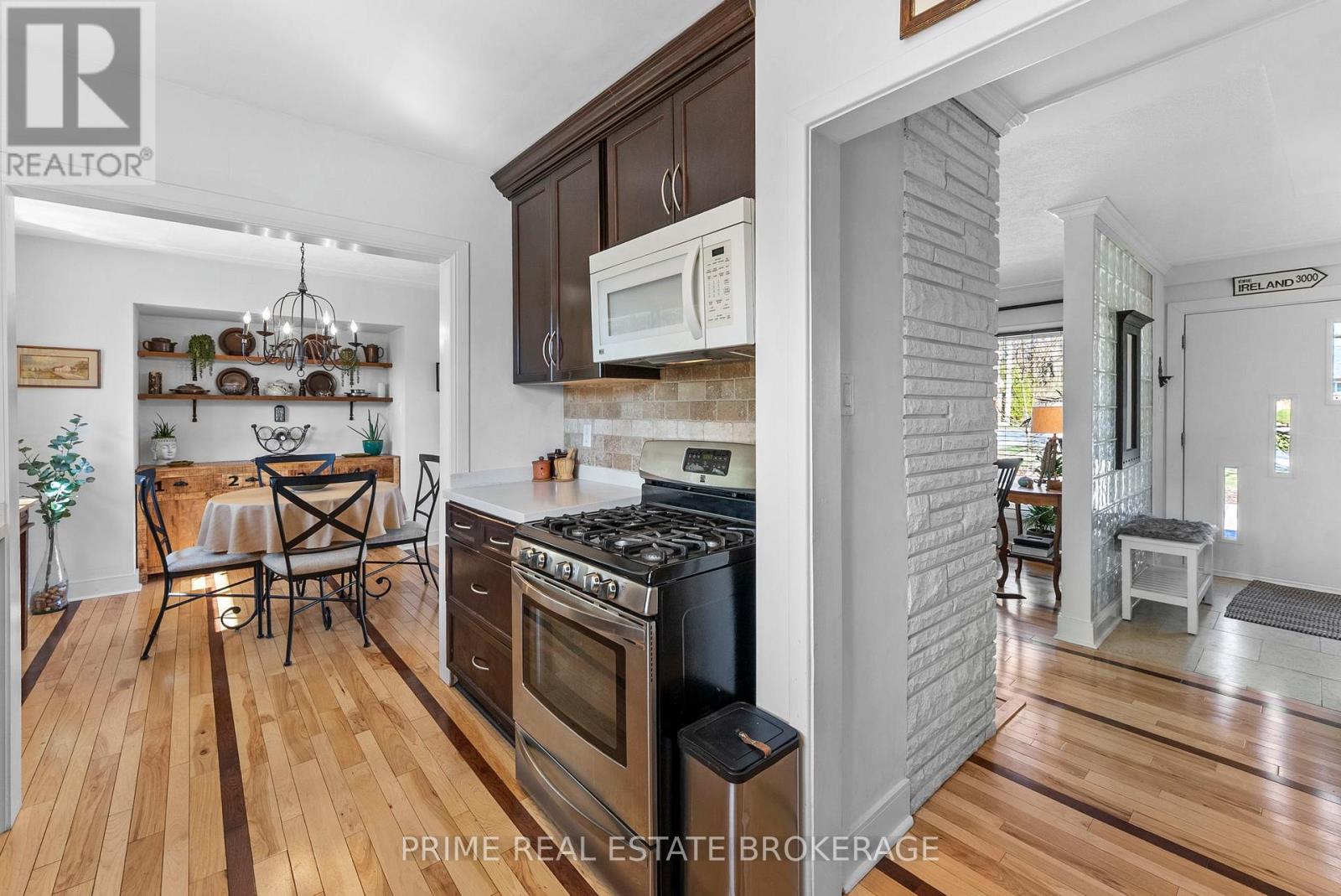 8 Cramston Crescent, London North, Ontario  N6H 3A4 - Photo 12 - X12997194