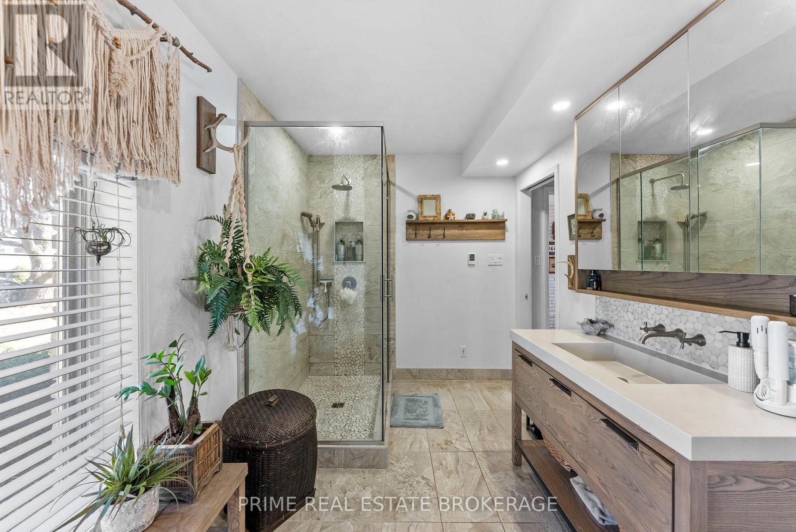 8 Cramston Crescent, London North, Ontario  N6H 3A4 - Photo 16 - X12997194