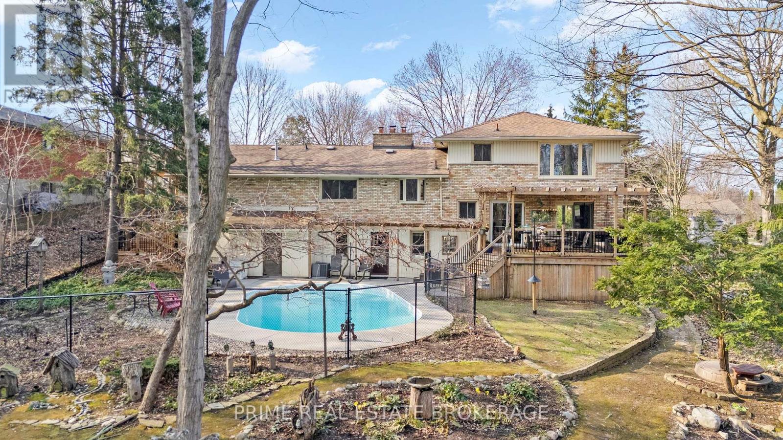 8 Cramston Crescent, London North, Ontario  N6H 3A4 - Photo 2 - X12997194