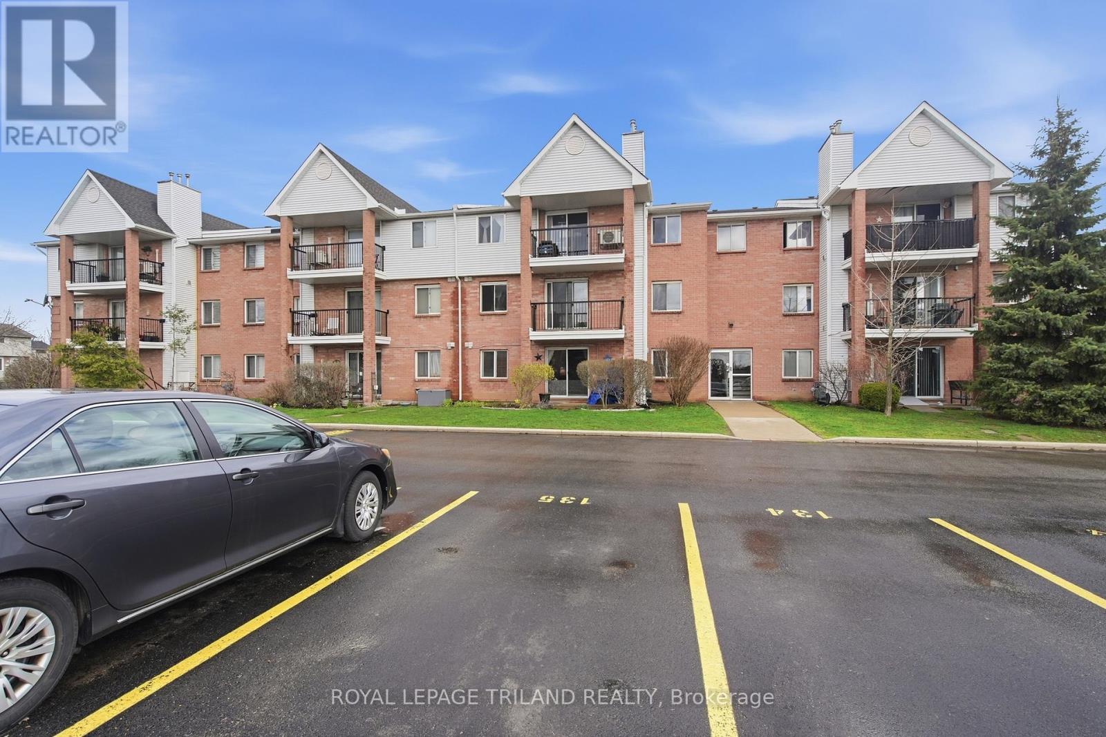 135 - 1096 JALNA BOULEVARD, London South, Ontario