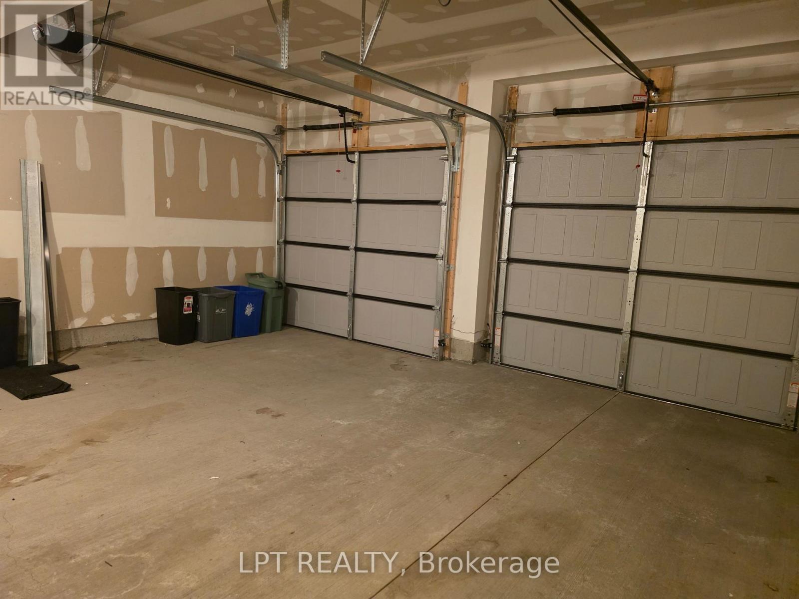 18 - 177 Edgevalley Road W, London East, Ontario  N5V 0C5 - Photo 2 - X12997278