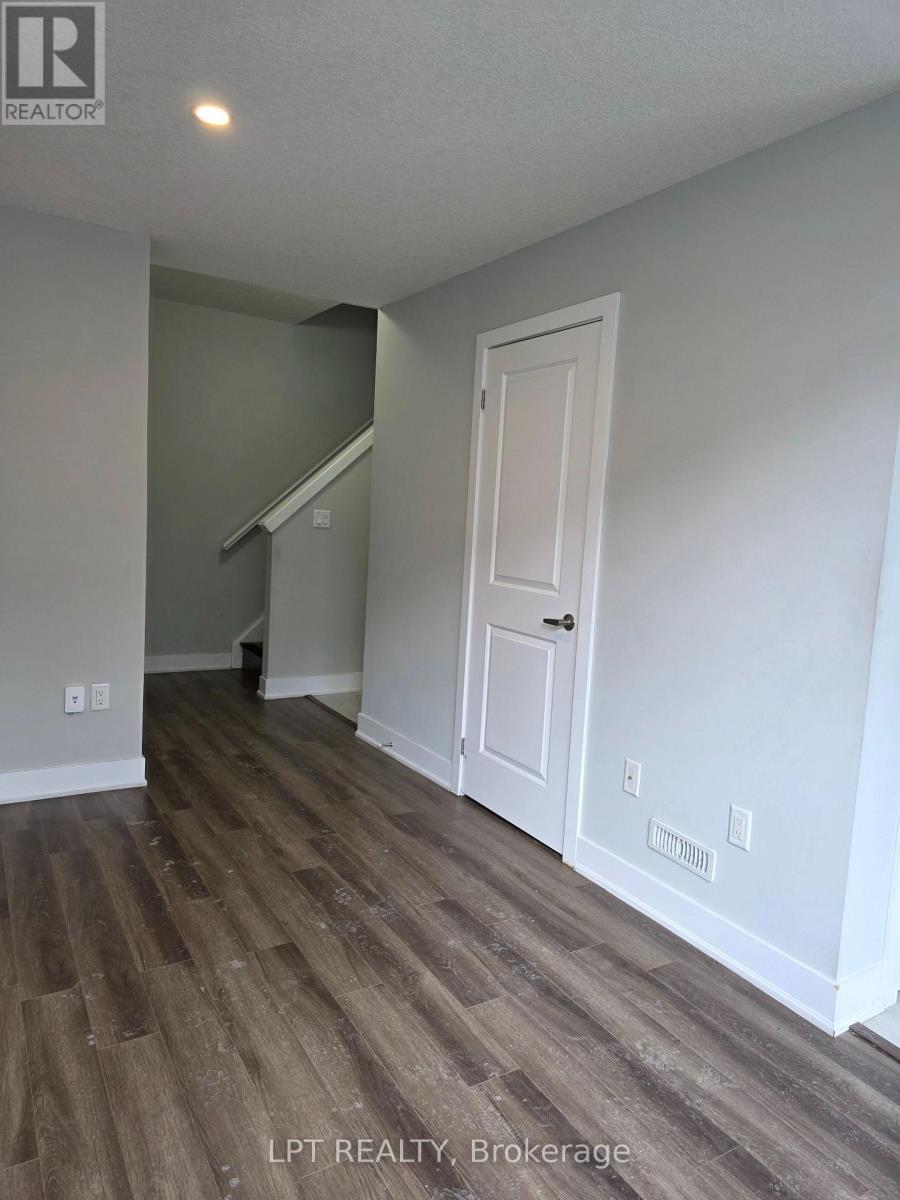 18 - 177 Edgevalley Road W, London East, Ontario  N5V 0C5 - Photo 4 - X12997278