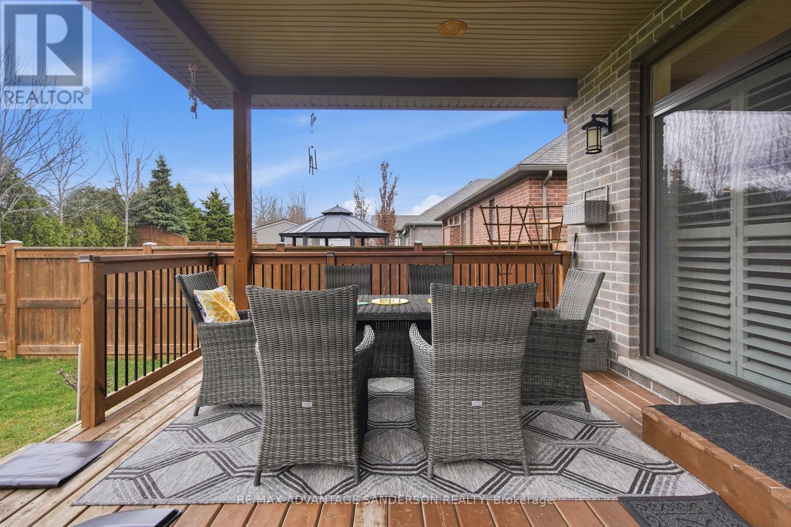 23 Mayapple Crescent, Middlesex Centre, Ontario  N0M 2A0 - Photo 12 - X12997282