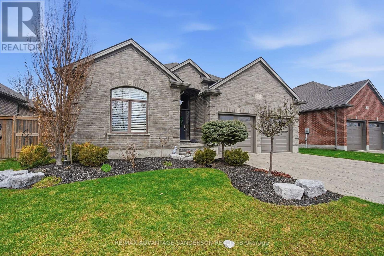 23 Mayapple Crescent, Middlesex Centre, Ontario  N0M 2A0 - Photo 9 - X12997282