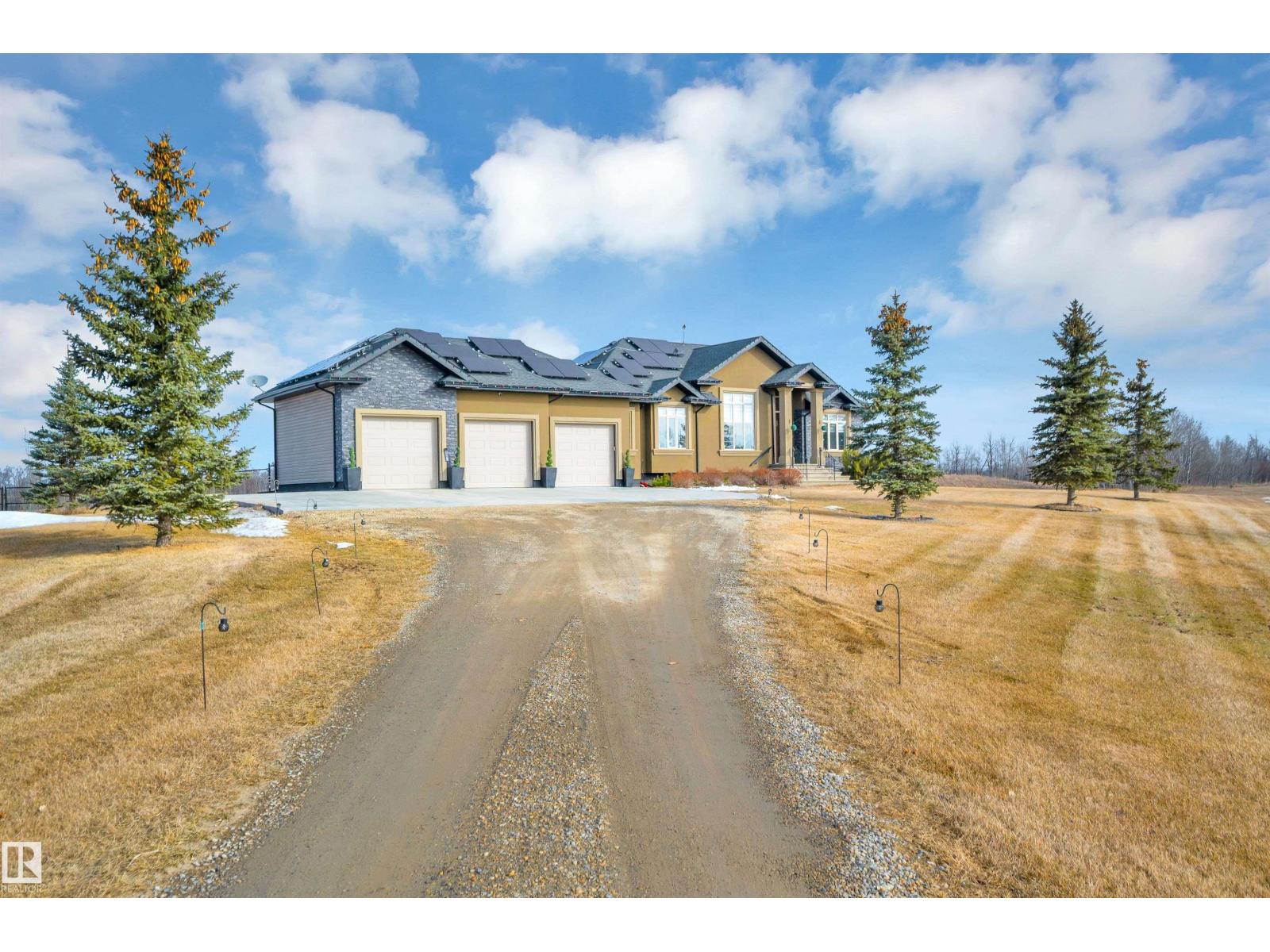 #390 50054 RGE RD 232, rural leduc county, Alberta