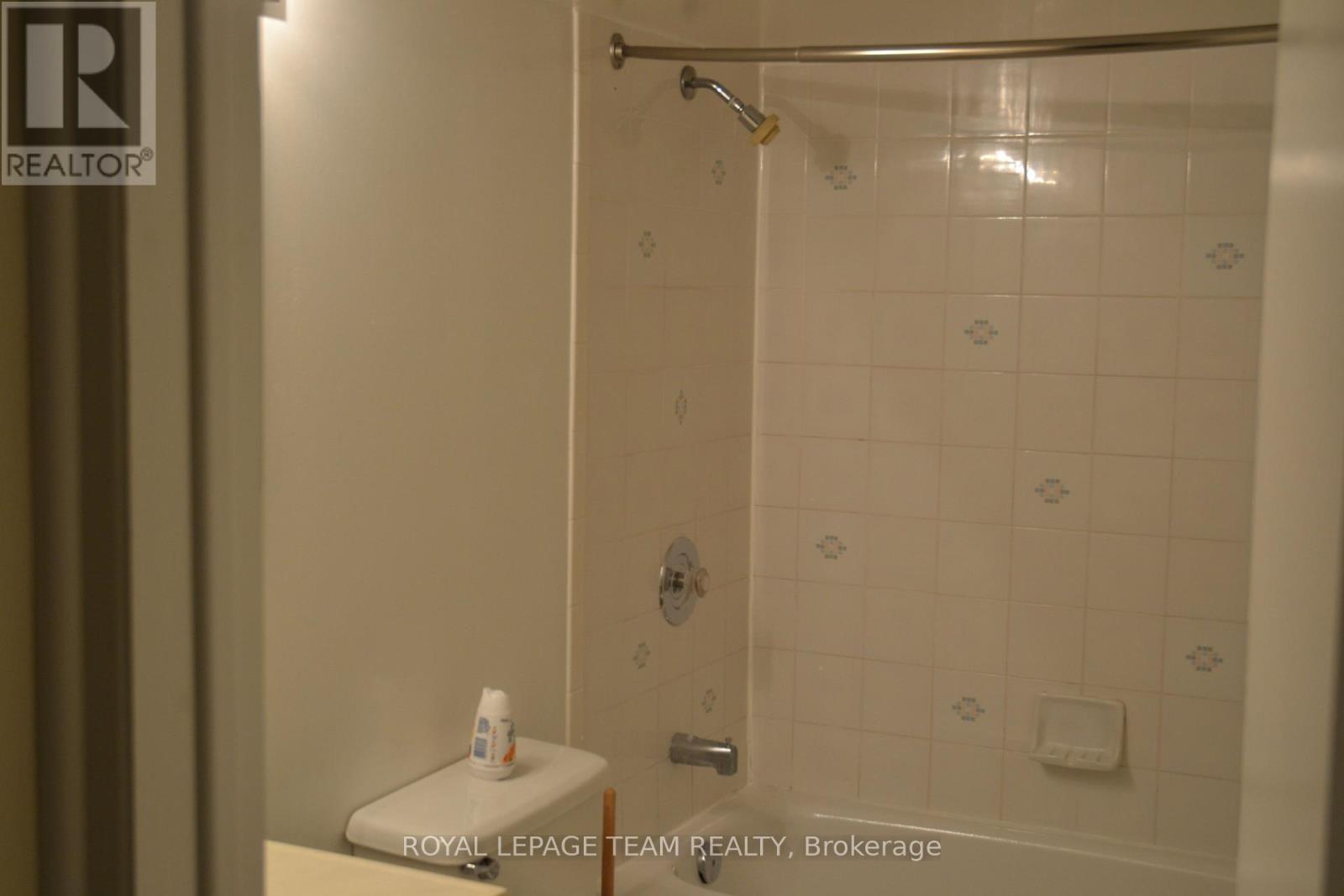 4 - 1089 North River Road, Ottawa, Ontario K1K 3W1 - Photo 10 - X12997044