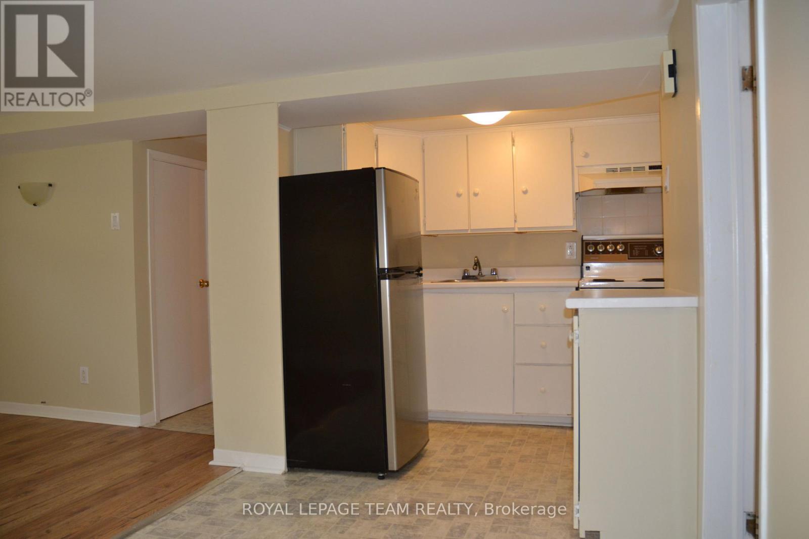 4 - 1089 North River Road, Ottawa, Ontario K1K 3W1 - Photo 6 - X12997044