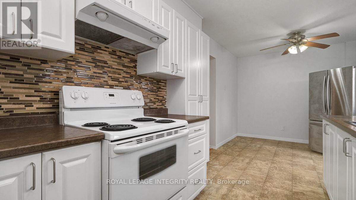 1563 Thurlow Street, Ottawa, Ontario K4A 2K6 - Photo 9 - X12997054