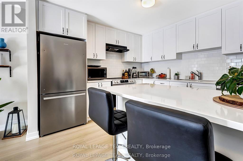 241 David Lewis Private, Ottawa, Ontario  K4A 5S7 - Photo 6 - X12997084