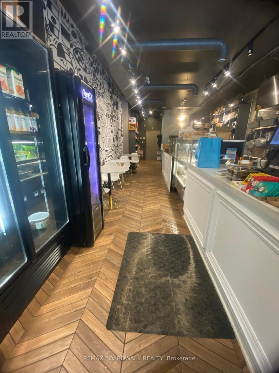 296 Somerset Street E, Ottawa, Ontario  K1N 6W1 - Photo 8 - X12997166