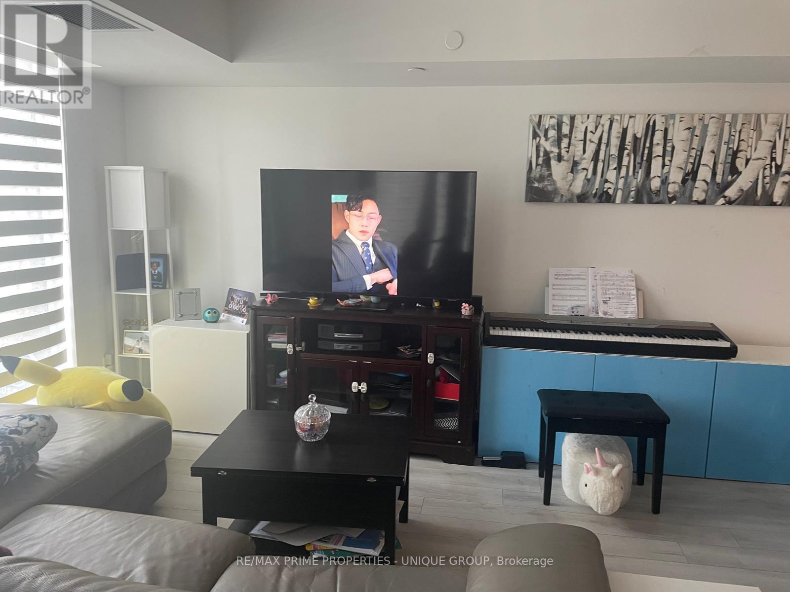 116 Varna Drive, Toronto, Ontario  M6H 0C8 - Photo 6 - C12987652