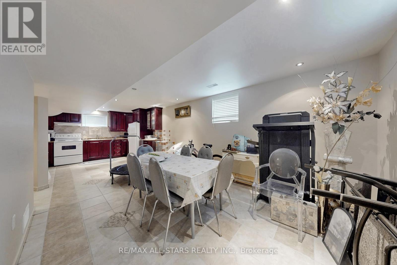 75 Gloria Crescent, Whitby, Ontario  L1P 1V3 - Photo 35 - E12996416