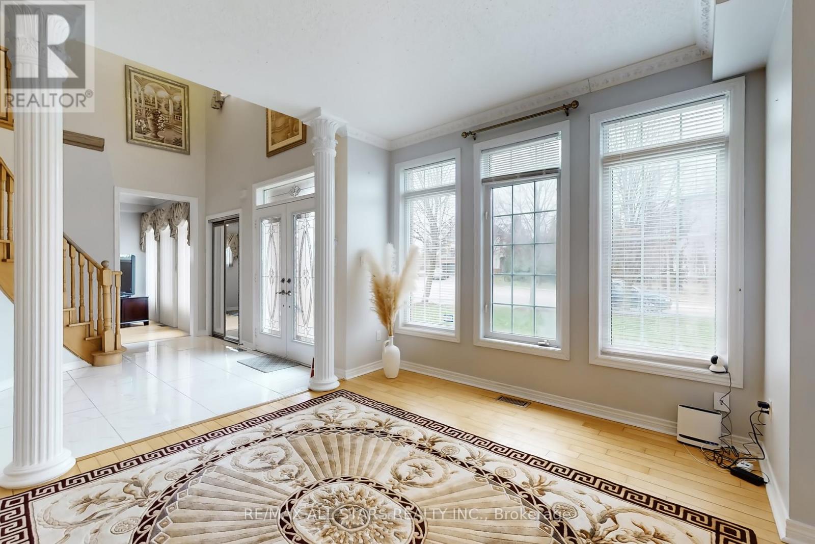 75 Gloria Crescent, Whitby, Ontario  L1P 1V3 - Photo 8 - E12996416